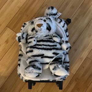 Popatu white tiger roller back pack